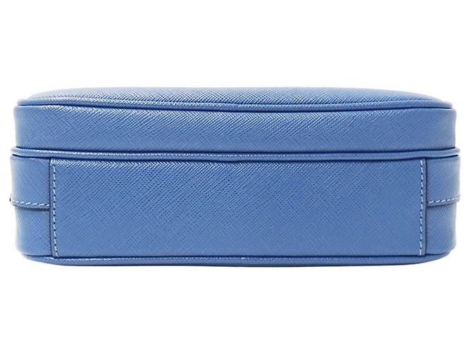 Prada Handtasche aus hellblauem Saffiano-Leder - Ansicht 3