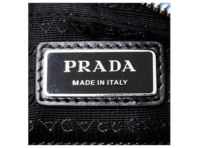 Prada Handtasche aus hellblauem Saffiano-Leder - Ansicht 8