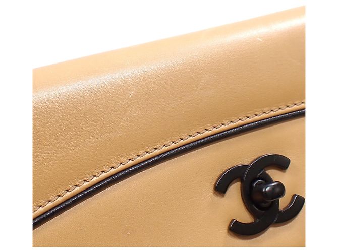 Borsa a tracolla con catena in pelle beige Chanel - vista 4