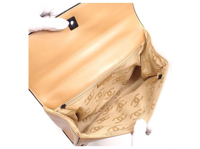 Borsa a tracolla con catena in pelle beige Chanel - vista 8