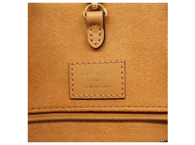 Borsa Tote Louis Vuitton Monogram Empreinte Bicolor OnTheGo MM Crudo - vista 5