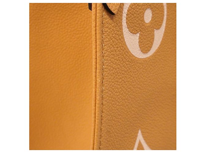 Borsa Tote Louis Vuitton Monogram Empreinte Bicolor OnTheGo MM Crudo - vista 9