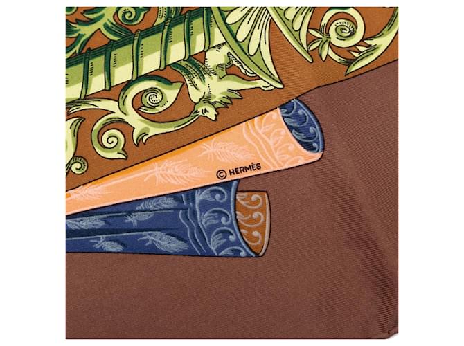 Sciarpa in seta Hermès Marrone L Atlantide 90 - vista 3