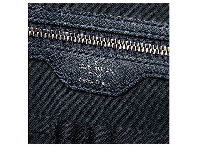 Louis Vuitton Blue Taiga Vassili PM Azul Azul marino - vista 5