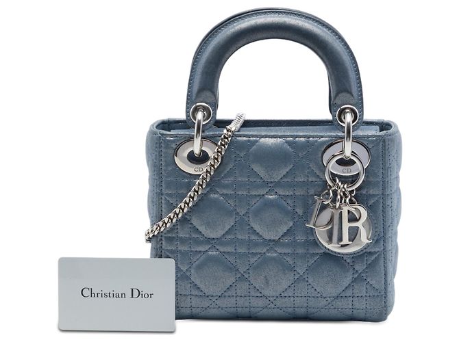 Lady Dior Cannage Mini in agnello iridescente blu di Dior - vista 7