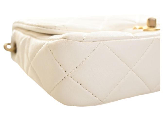 Chanel White Small Quilted Lambskin Chain Flap Bianco - vista 11