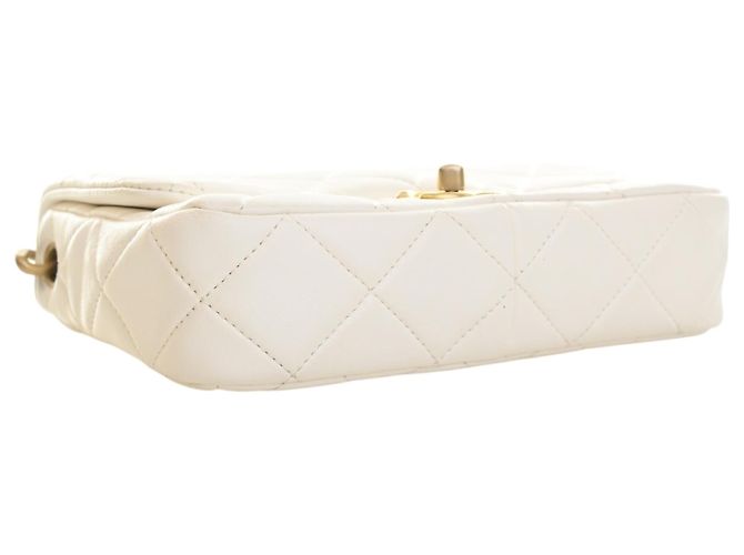 Chanel White Small Quilted Lambskin Chain Flap Bianco - vista 13