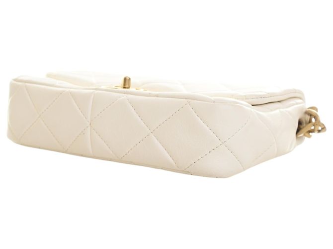 Chanel White Small Quilted Lambskin Chain Flap Bianco - vista 14