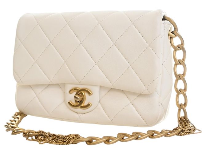 Chanel White Small Quilted Lambskin Chain Flap Bianco - vista 3