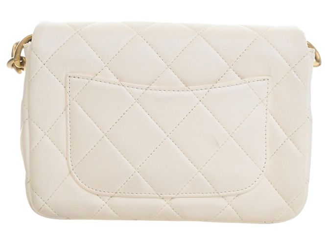 Chanel White Small Quilted Lambskin Chain Flap Bianco - vista 4