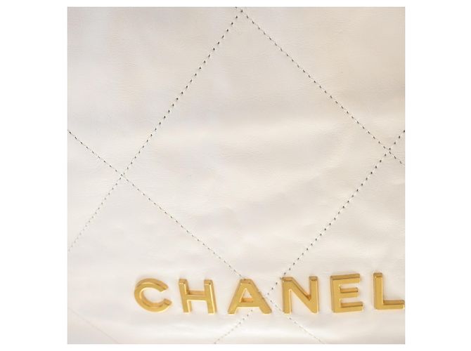 Borsa Chanel 22 in pelle di vitello lucida trapuntata bianca Small Bianco Bianco sporco - vista 10