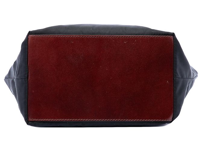 Fendi Handtasche aus schwarzem Nylon mit FF-Logo - Ansicht 3