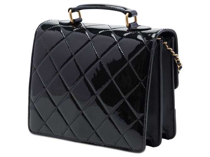 Chanel Black CC Matelassê Verniz Sanfona com Fecho Pushlock e Alça de Mão Preto - vista 2