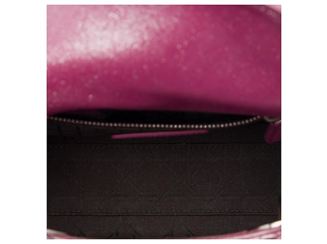 Lady Dior Mini Iridescente in agnello Cannage rosa di Dior - vista 4