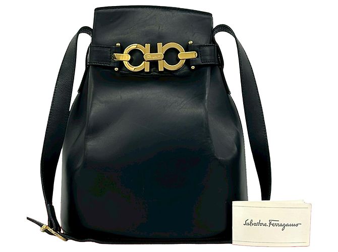 Salvatore Ferragamo Borsa a secchiello Gancini in pelle nera Ferragamo Nero - vista 10