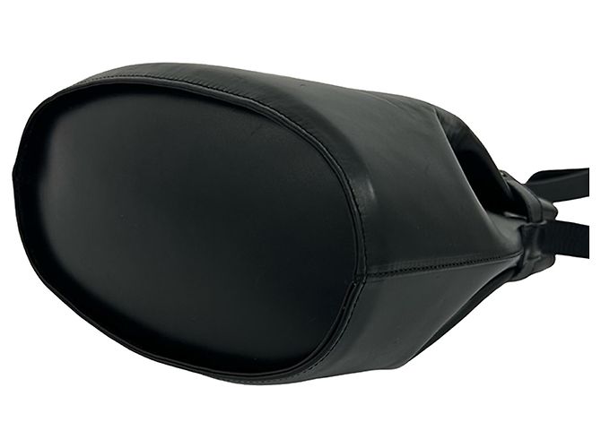 Salvatore Ferragamo Borsa a secchiello Gancini in pelle nera Ferragamo Nero - vista 6