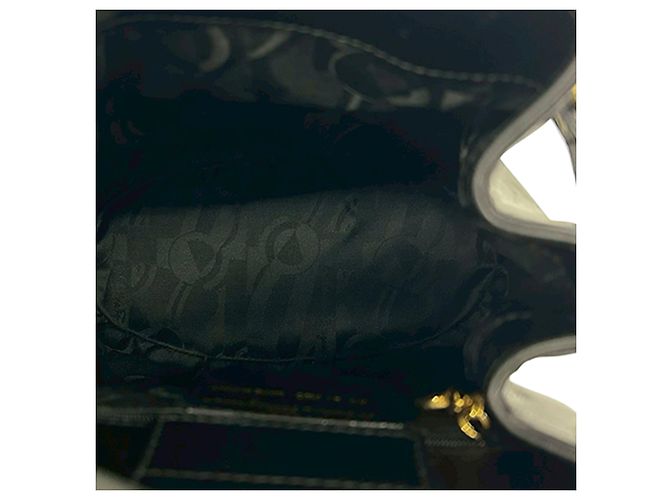 Salvatore Ferragamo Borsa a secchiello Gancini in pelle nera Ferragamo Nero - vista 8