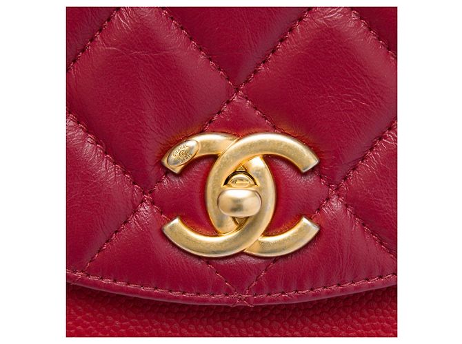 Chanel Mini Flap in pelle di vitello trapuntata e caviar rosso con manico a catena - vista 5