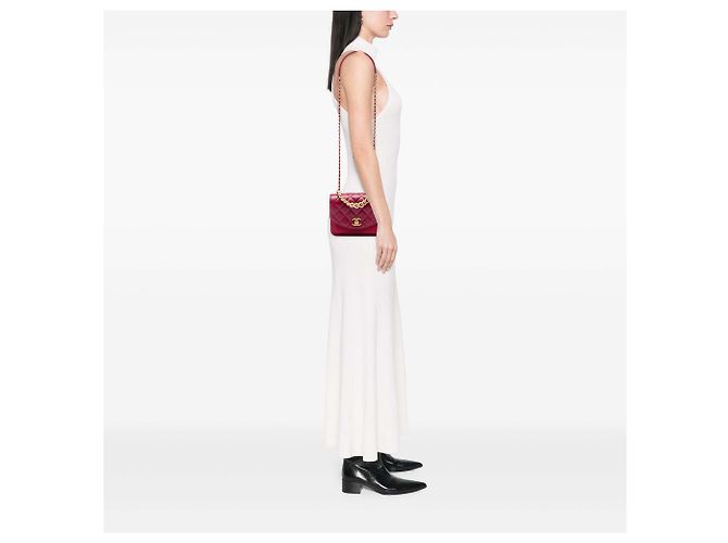 Chanel Mini Flap in pelle di vitello trapuntata e caviar rosso con manico a catena - vista 6