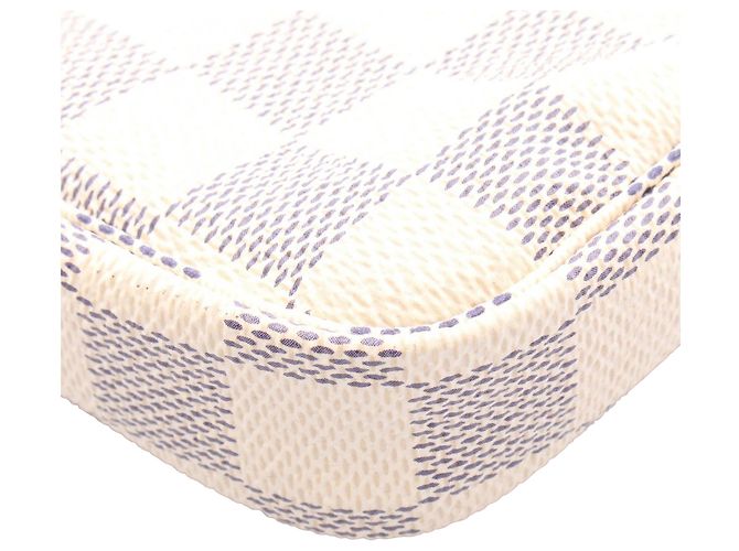 Louis Vuitton Mini Pochette Accessoires Giraffe en Damier Azur blanco - vista 6