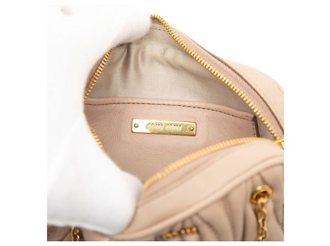 Pochette in nappa matelassé marrone con catena Miu Miu Carne - vista 5