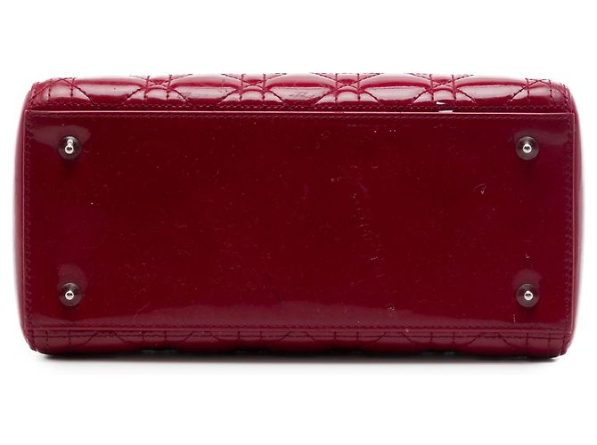 Lady Dior Cannage in vernice rosso, misura Medium Bordò - vista 3