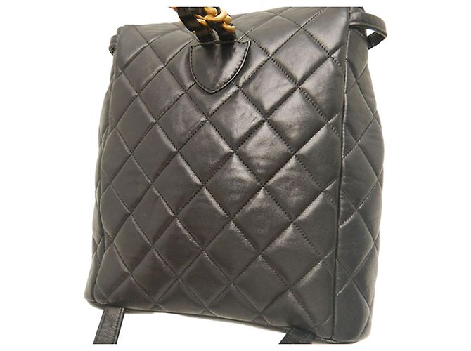 Chanel Duma Rucksack aus gestepptem schwarzem Lammleder Größe Medium - Ansicht 12
