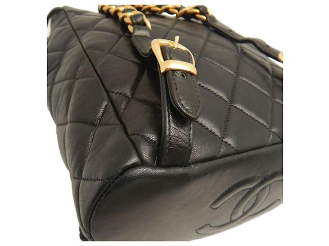 Chanel Duma Rucksack aus gestepptem schwarzem Lammleder Größe Medium - Ansicht 13