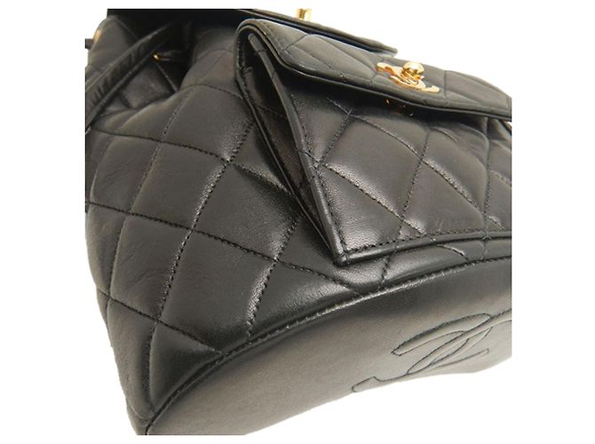Chanel Duma Rucksack aus gestepptem schwarzem Lammleder Größe Medium - Ansicht 17
