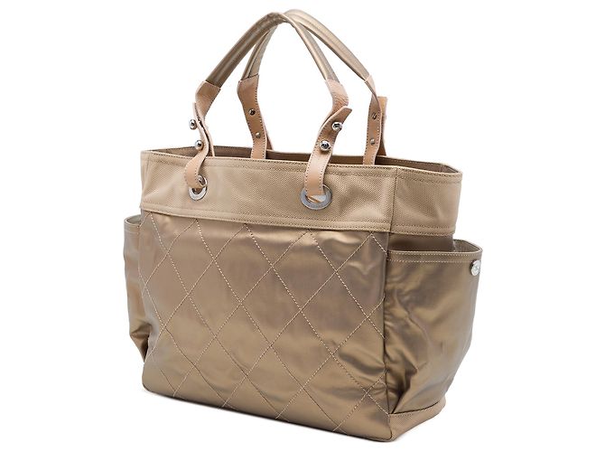Chanel Paris Biarritz Tote aus gestepptem beschichtetem Canvas in Gold Large Golden - Ansicht 2