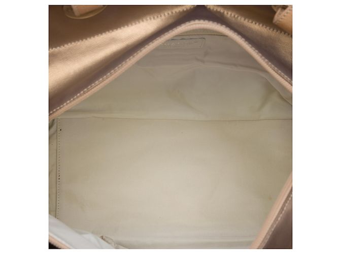 Chanel Paris Biarritz Tote aus gestepptem beschichtetem Canvas in Gold Large Golden - Ansicht 4