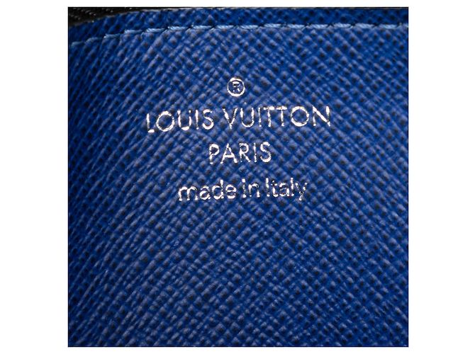 Tarjetero Monogram Taigarama azul Louis Vuitton - vista 5