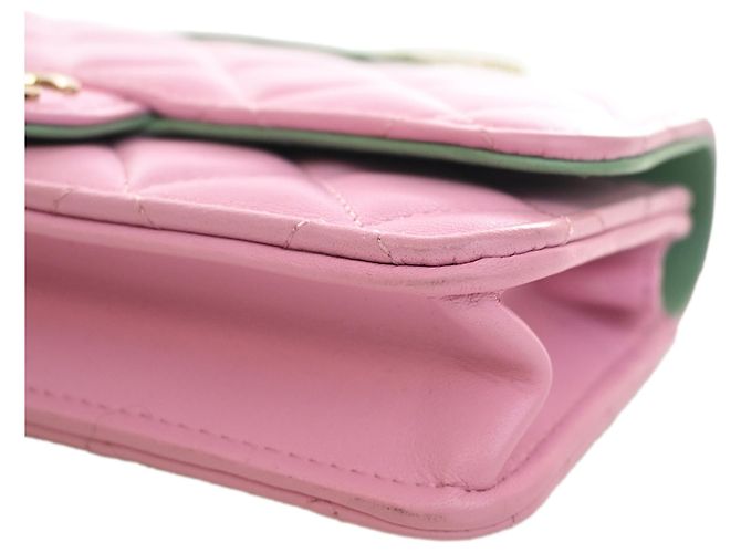 Chanel Pink CC gestepptes Lammleder Handy-Etui mit Tragegriff und Kette - Ansicht 12