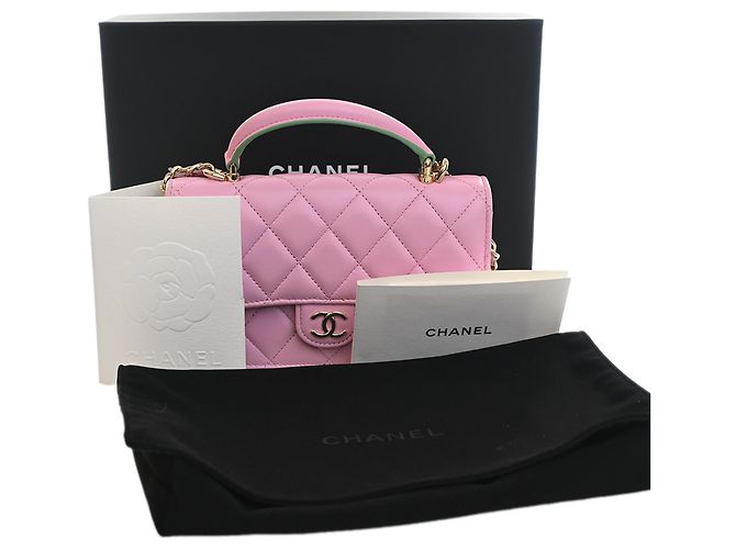 Chanel Pink CC gestepptes Lammleder Handy-Etui mit Tragegriff und Kette - Ansicht 15
