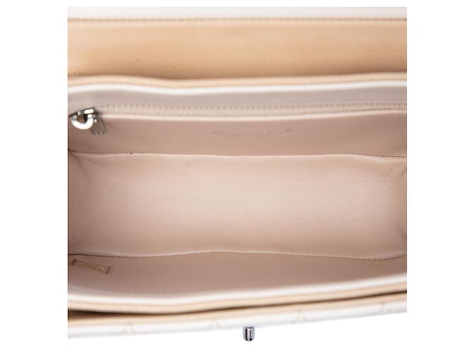 Chanel White CC Stitched Calfskin Chain Flap Bianco - vista 4
