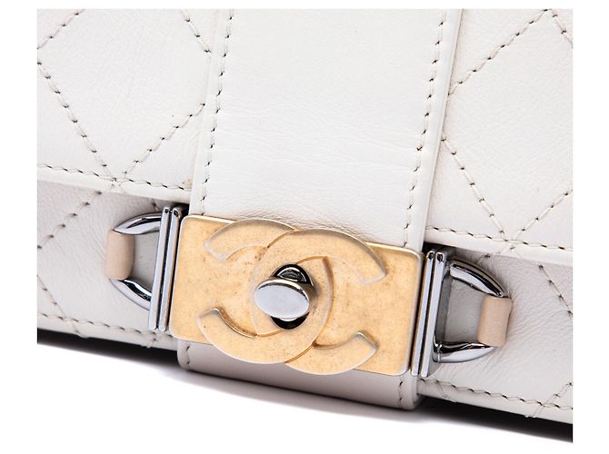 Chanel White CC Stitched Calfskin Chain Flap Bianco - vista 5
