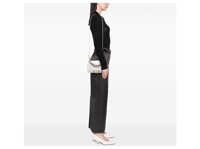 Chanel White CC Stitched Calfskin Chain Flap Bianco - vista 6