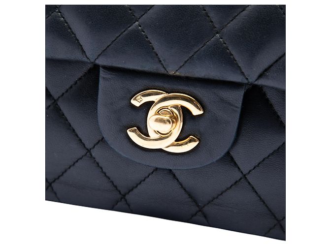 Chanel Black Medium Classic Lambskin Double Flap Nero - vista 5