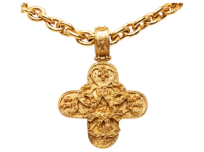 Collana con pendente a croce Triple CC Chanel placcato oro D'oro - vista 2