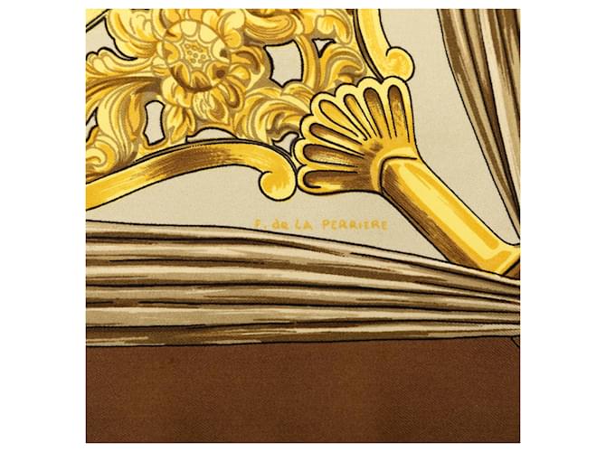 Sciarpa in seta Hermès Beige Etriers 90 - vista 5