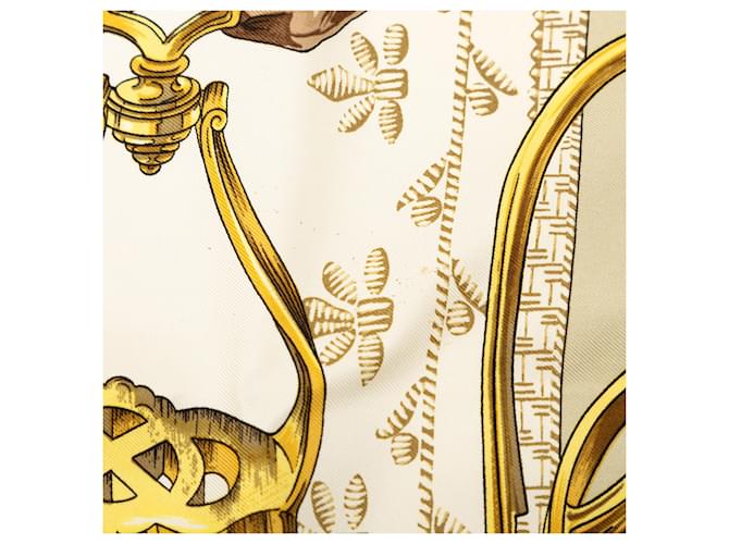 Sciarpa in seta Hermès Beige Etriers 90 - vista 6