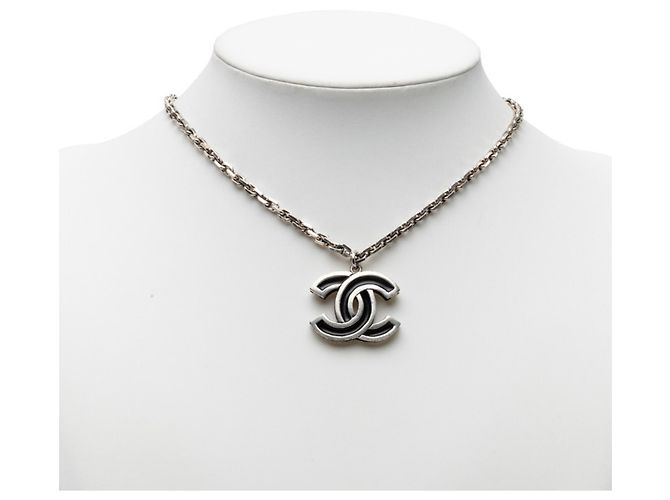 Colar com pingente de corrente com o logotipo Coco da Chanel Prata - vista 6