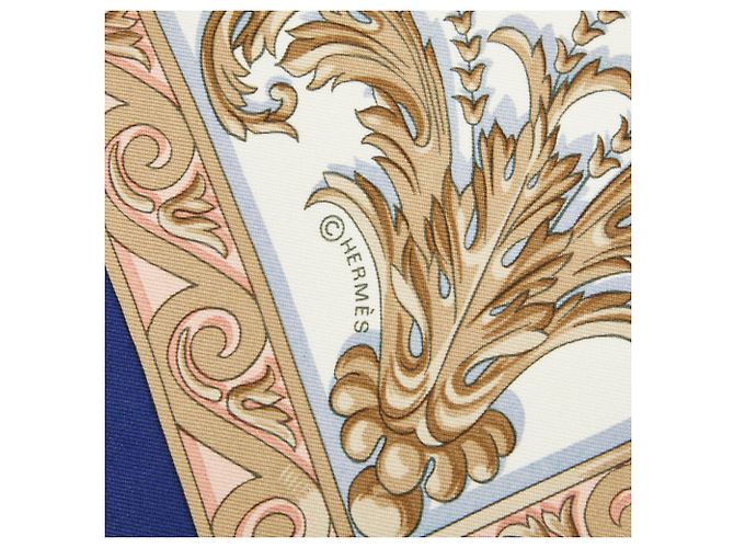 Hermès Sciarpa Hermes Carre 90 Courbettes et Cabrioles Bianco Blu - vista 4