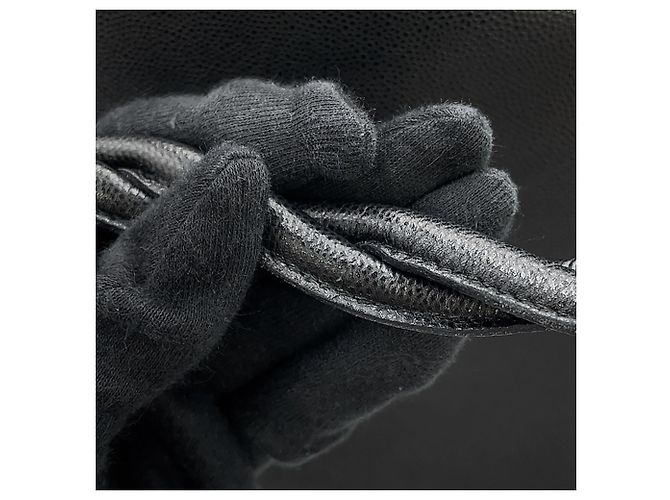 Borsa a tracolla Chanel in pelle di vitello martellata nera Nero - vista 10