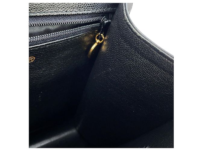 Borsa a tracolla Chanel in pelle di vitello martellata nera Nero - vista 14
