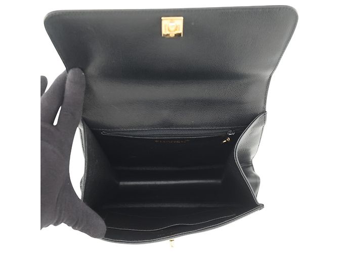 Borsa a tracolla Chanel in pelle di vitello martellata nera Nero - vista 5