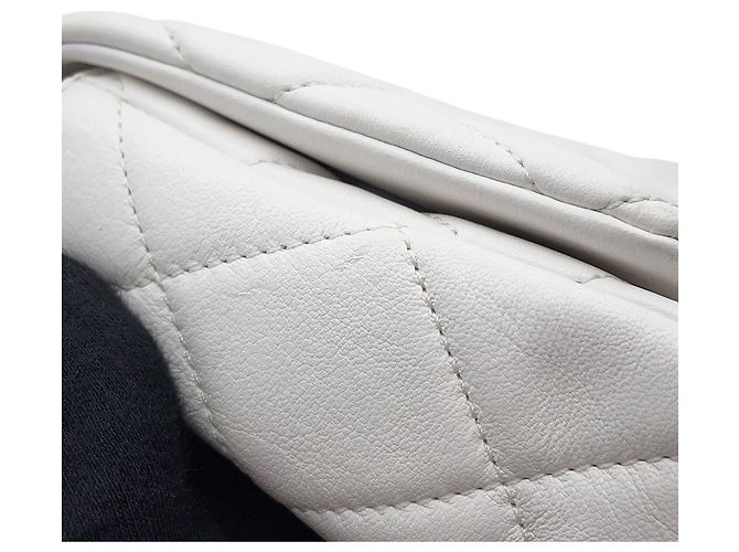 Borsa a tracolla con catena bianca Chanel Bianco - vista 14