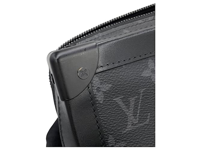 Borsa a tracolla Louis Vuitton Monogram Eclipse Soft Trunk Nero Monogramma - vista 10