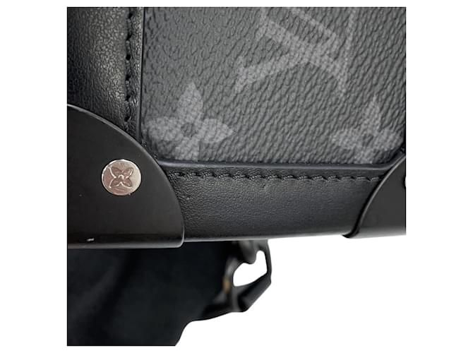 Borsa a tracolla Louis Vuitton Monogram Eclipse Soft Trunk Nero Monogramma - vista 7