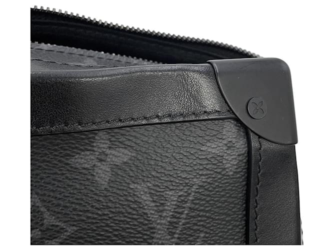 Borsa a tracolla Louis Vuitton Monogram Eclipse Soft Trunk Nero Monogramma - vista 8
